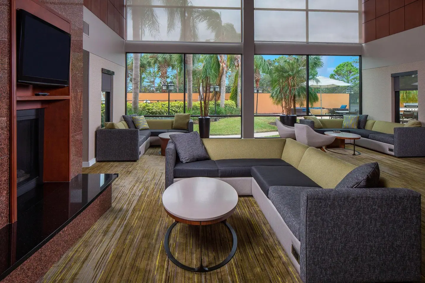 Courtyard by Marriott Daytona Beach Speedway/Airport LOUNGE_LOBBY
