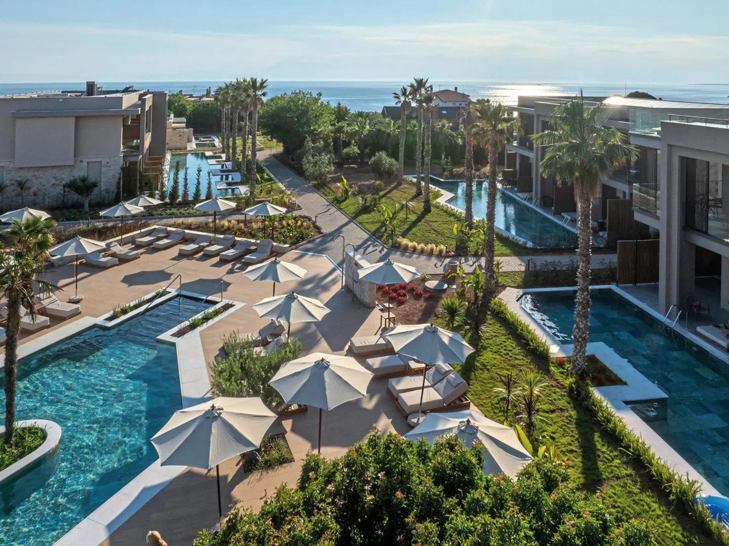 Portes Theros EXTERIOR