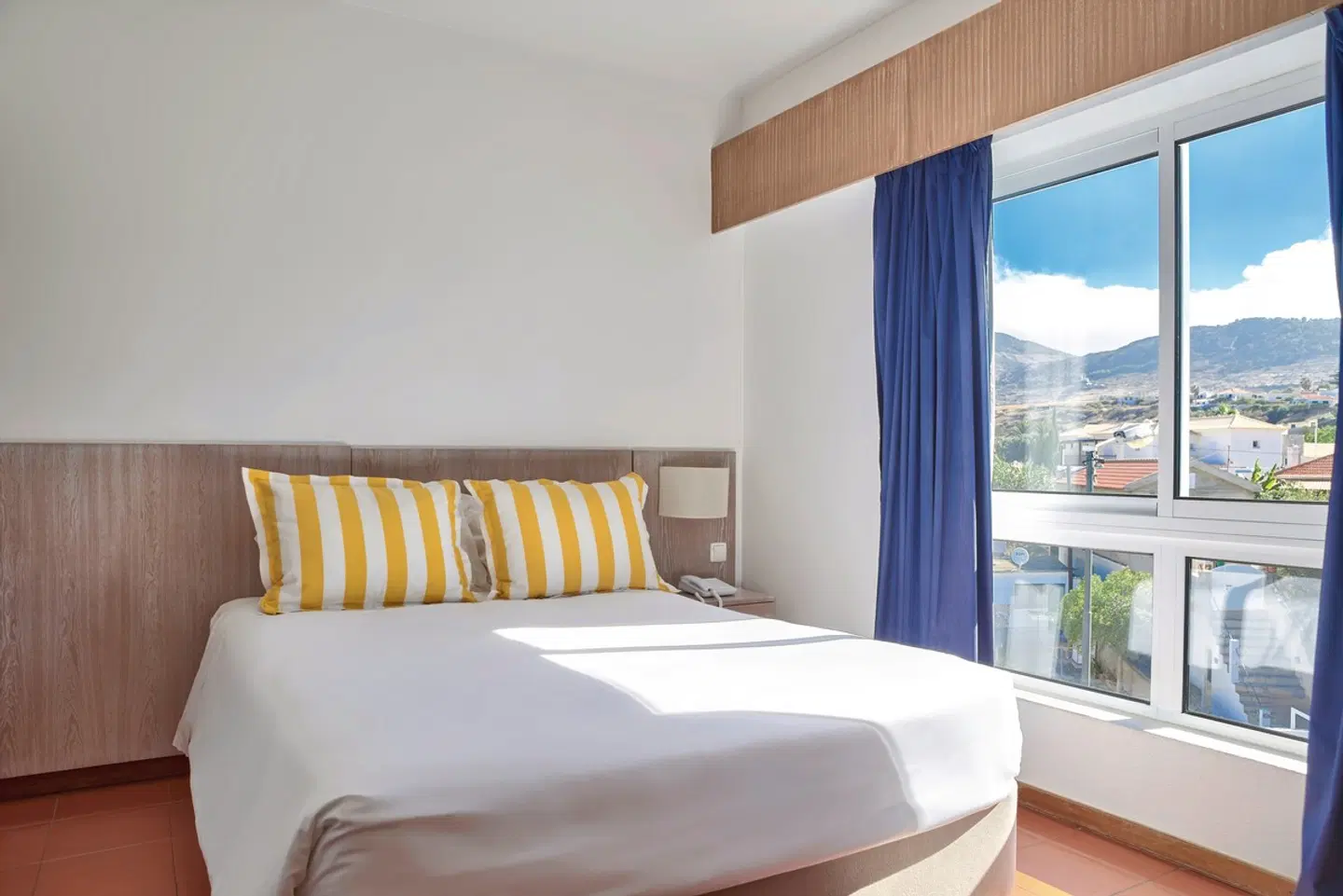 Praia Dourada ROOM_EXAMPLE