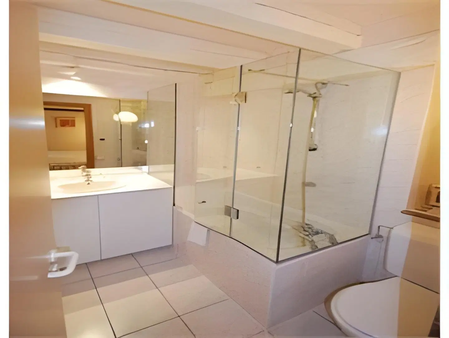 Hostellerie Schwendi BATHROOM