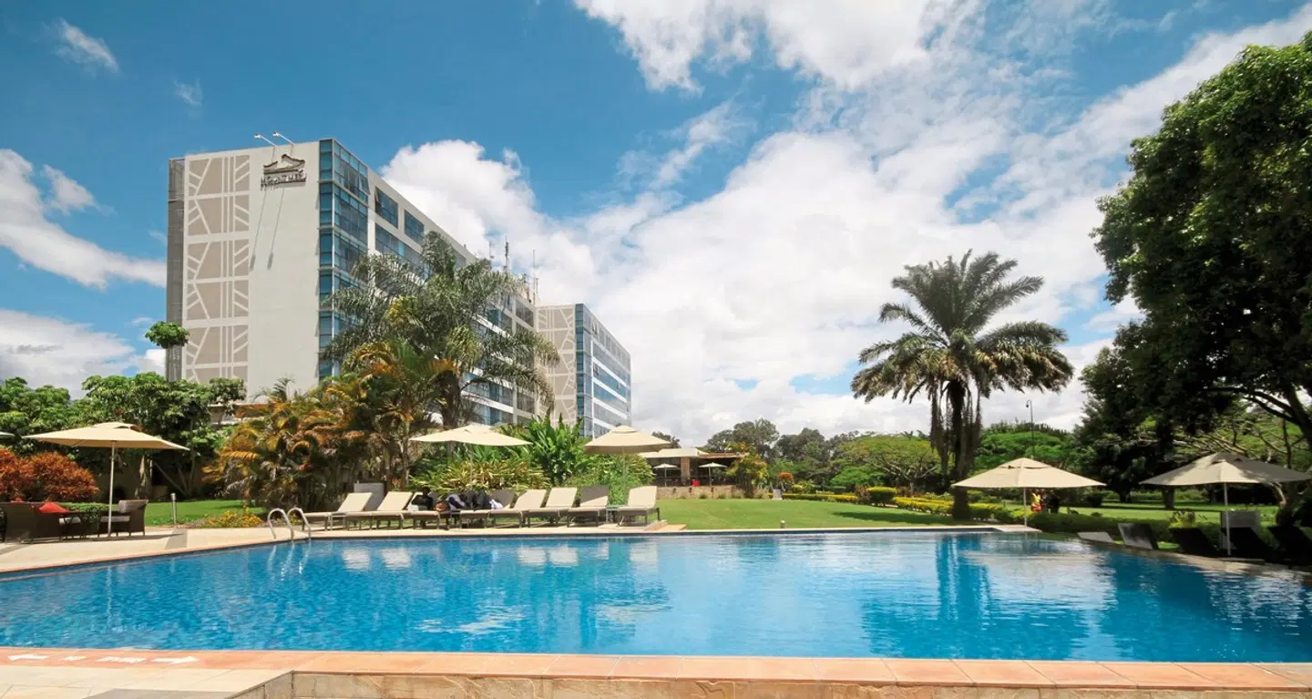 Mount Meru Hotel OUTDOOR_POOL