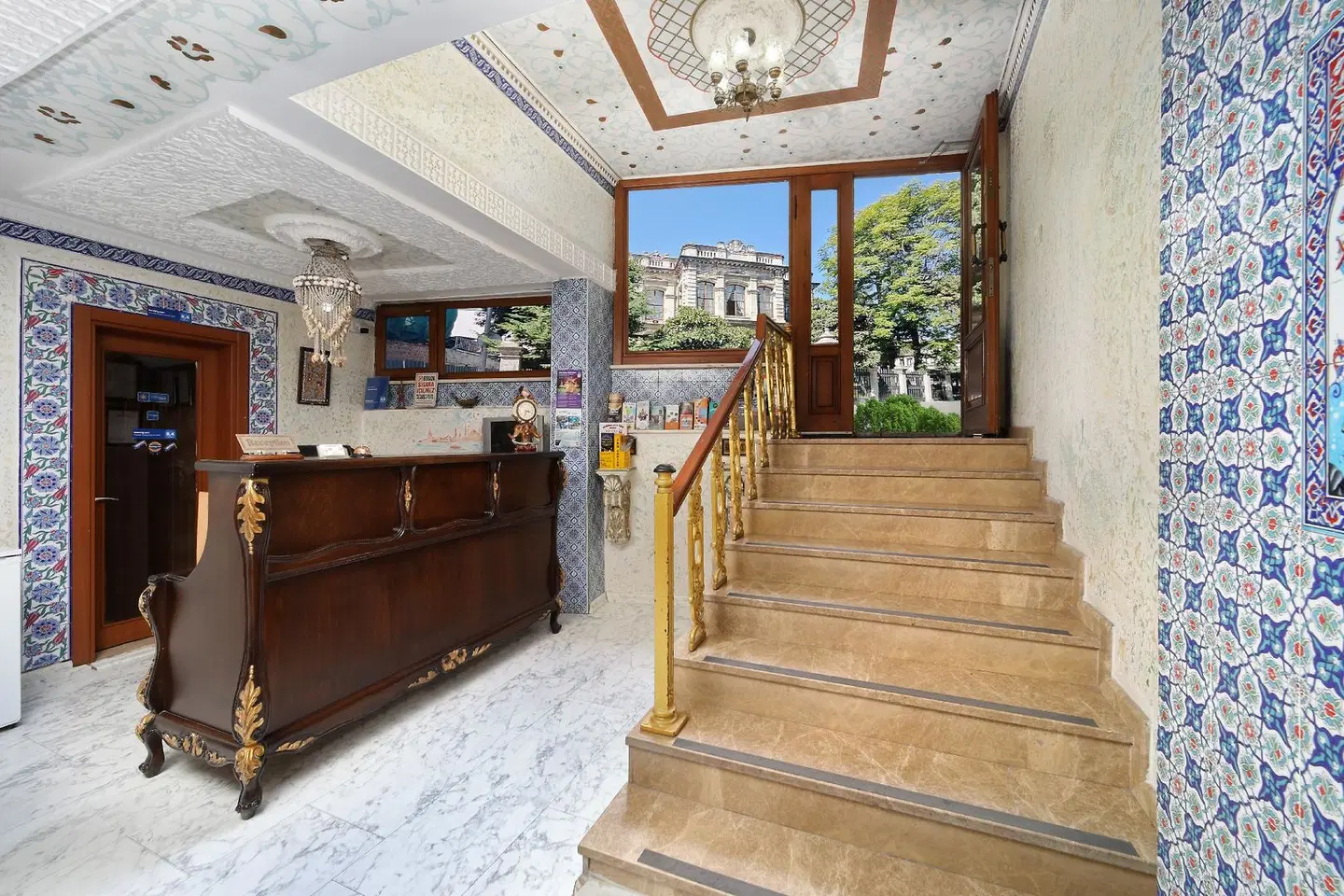 Aldem Hotel Restaurant