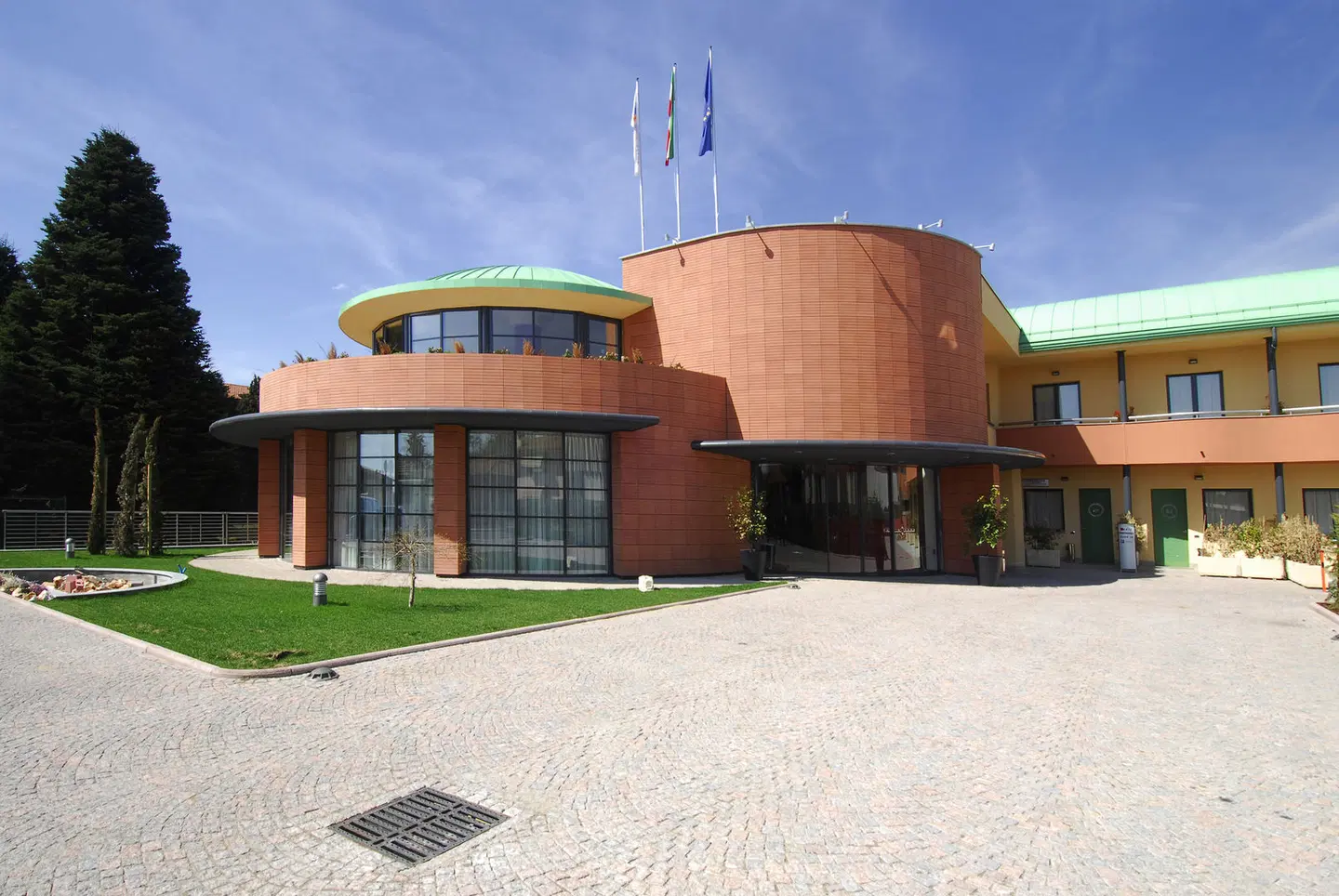 Luna Hotel Motel Airport EXTERIOR