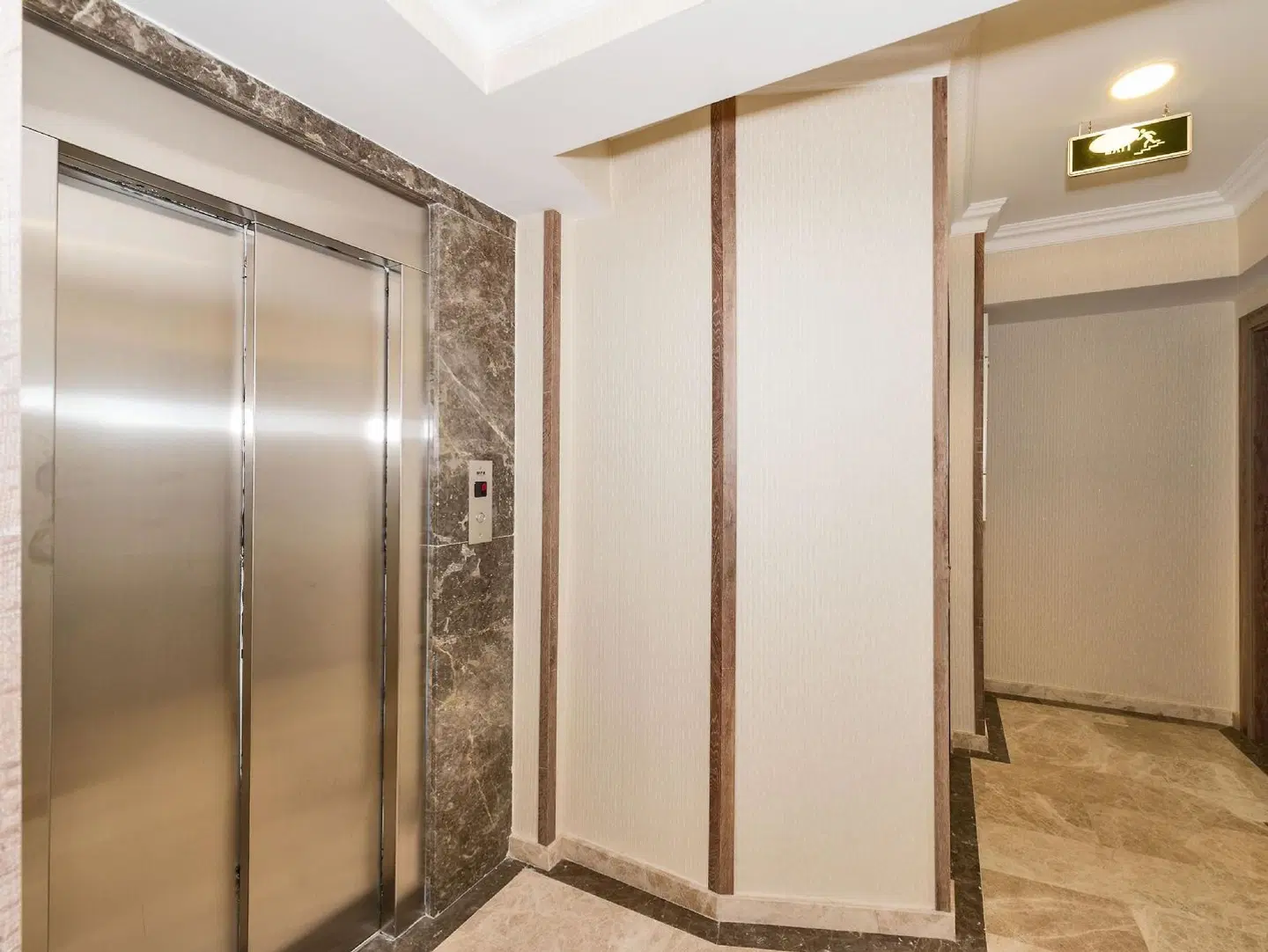 Alphonse Hotel BATHROOM