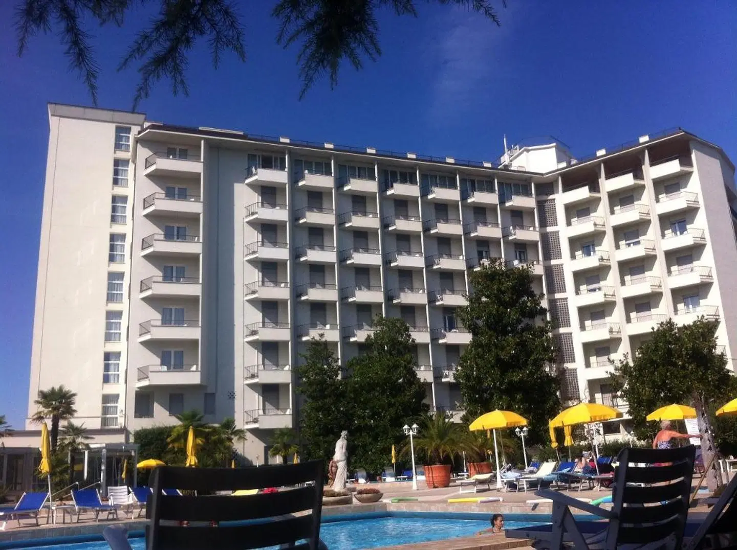 Ariston Molino Terme EXTERIOR