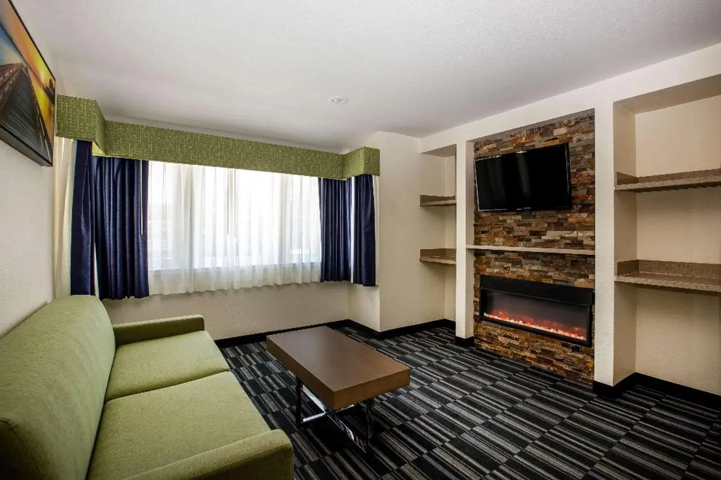 Days Inn by Wyndham Monterey Downtown ROOM_EXAMPLE