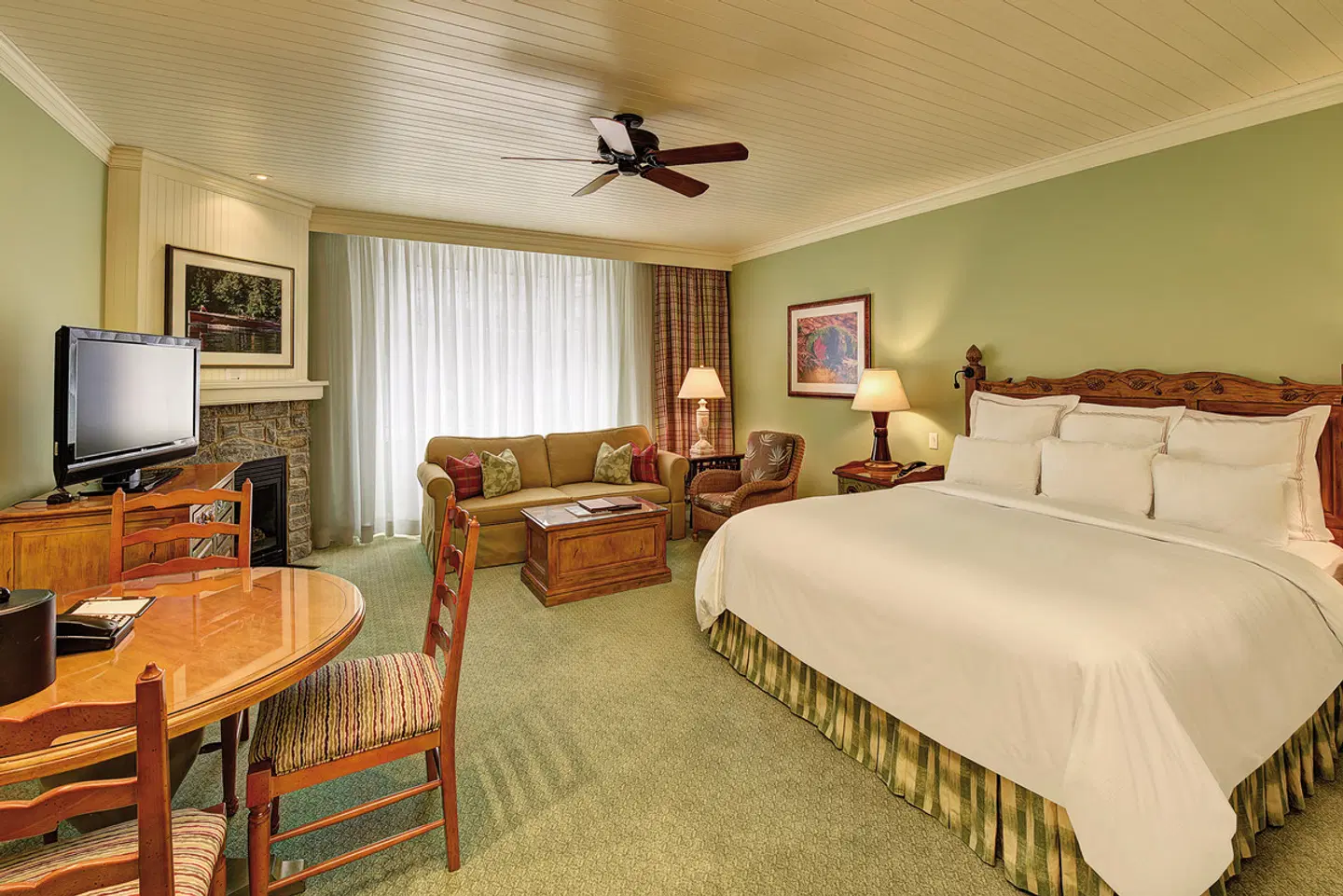 JW Marriott The Rosseau Muskoka Resort & Spa ROOM_EXAMPLE