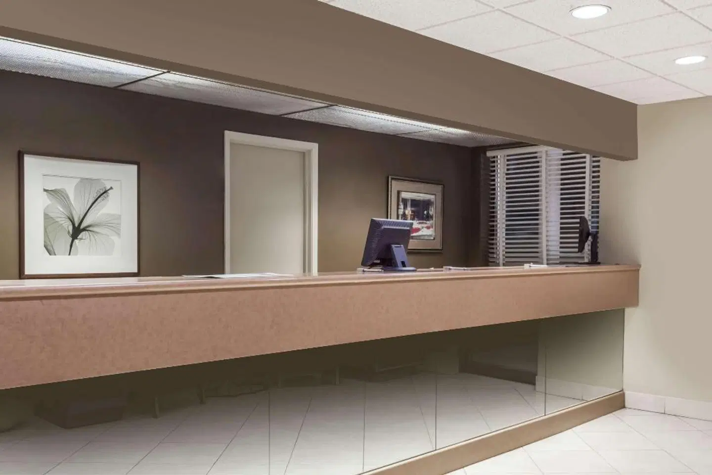 Howard Johnson Express Inn LOUNGE_LOBBY