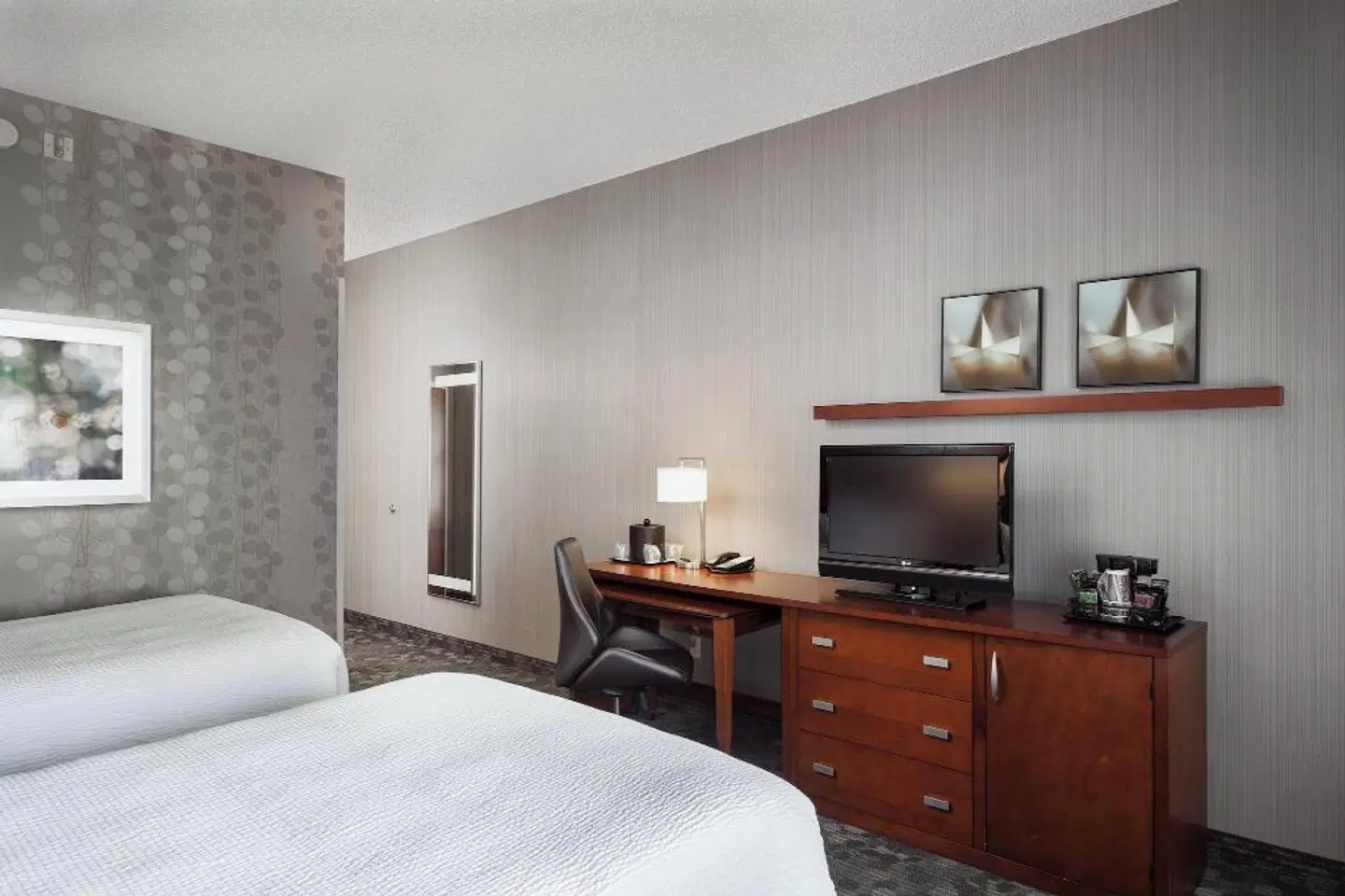 Courtyard by Marriott Stockton ROOM_EXAMPLE