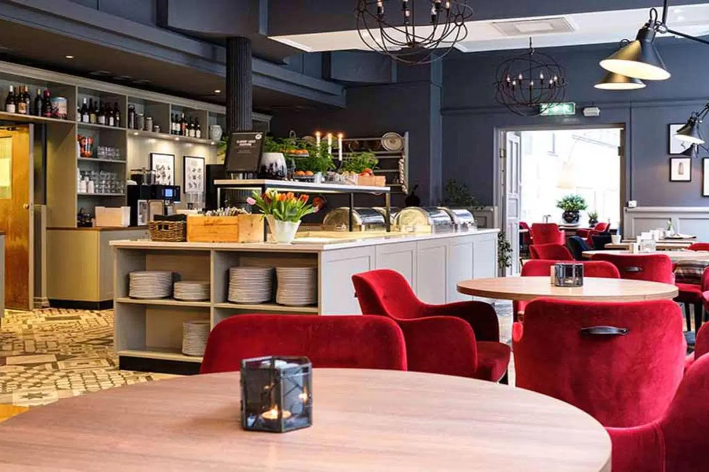 Clarion Collection Hotel Temperance BAR