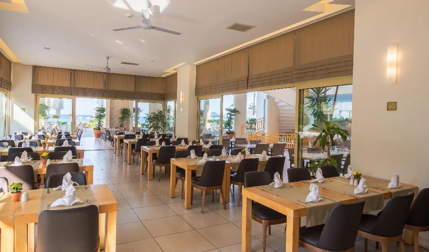 Golden Lotus Restaurant