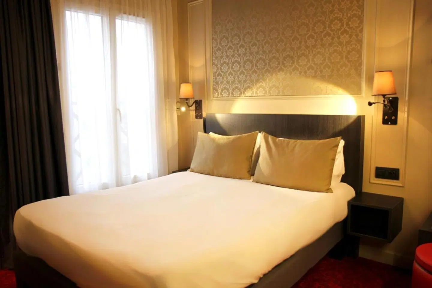 Best Western Hotel Le Montmartre Saint Pierre ROOM_EXAMPLE