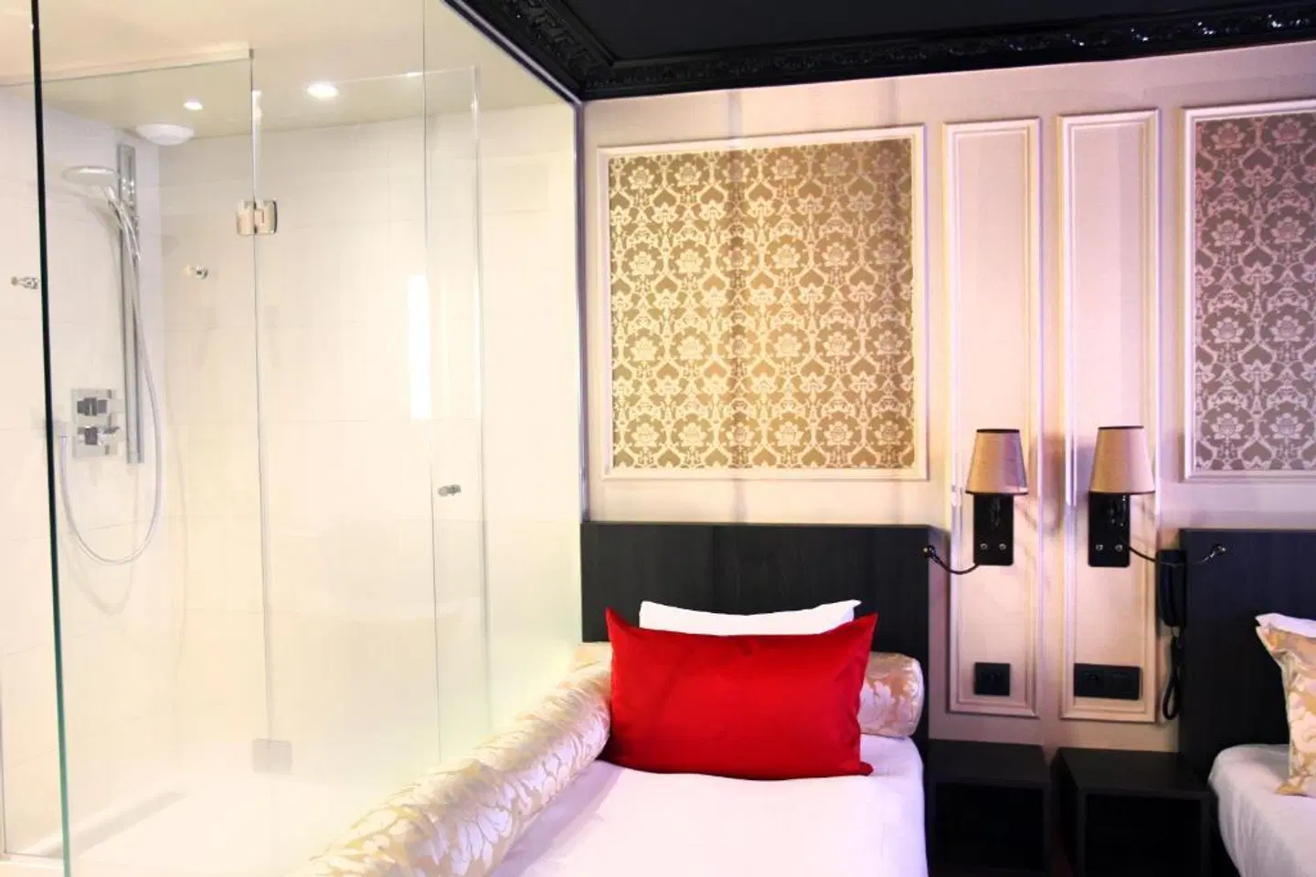 Best Western Hotel Le Montmartre Saint Pierre ROOM_EXAMPLE