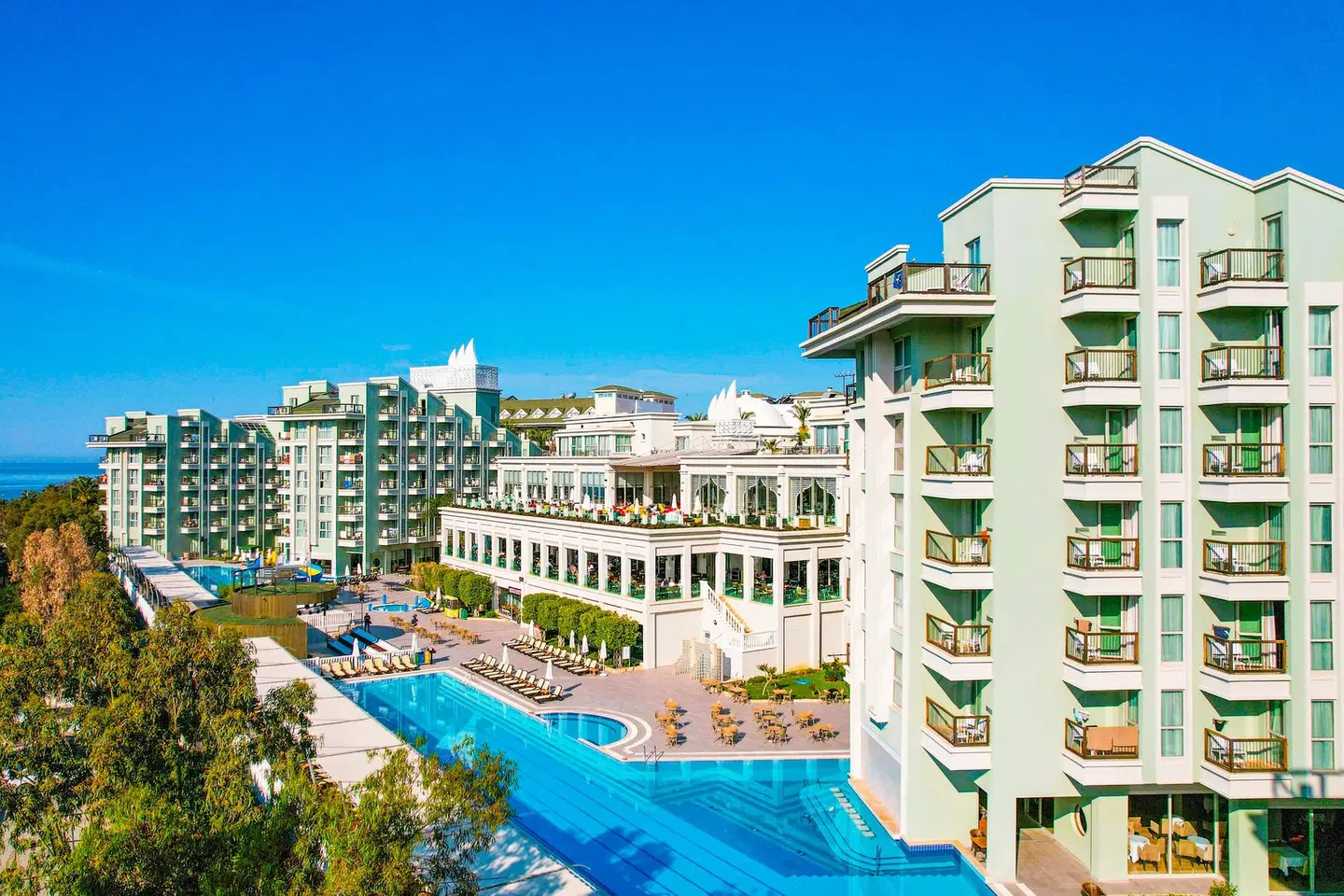 Royal Atlantis Spa & Resort OUTDOOR_POOL