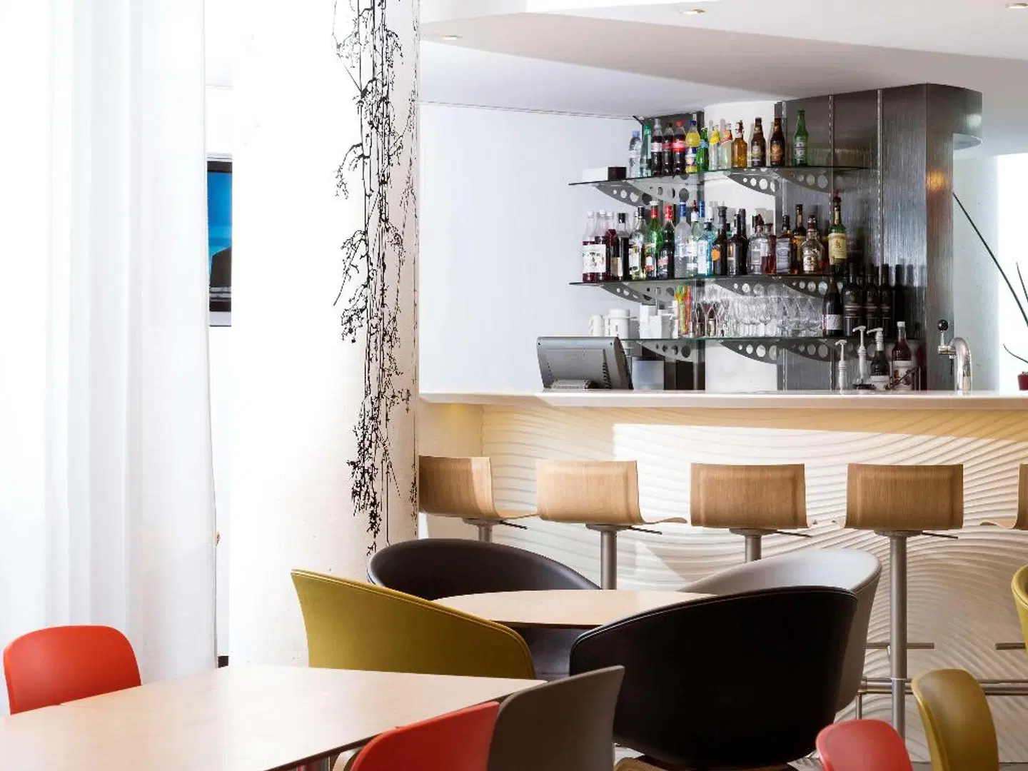 Suite Novotel Marseille Centre Euromed Bar