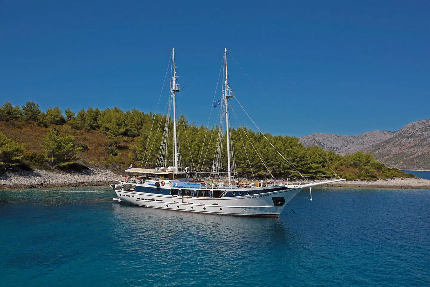 Motorsegler - Blaue Reise ab Rijeka OUTDOOR_POOL