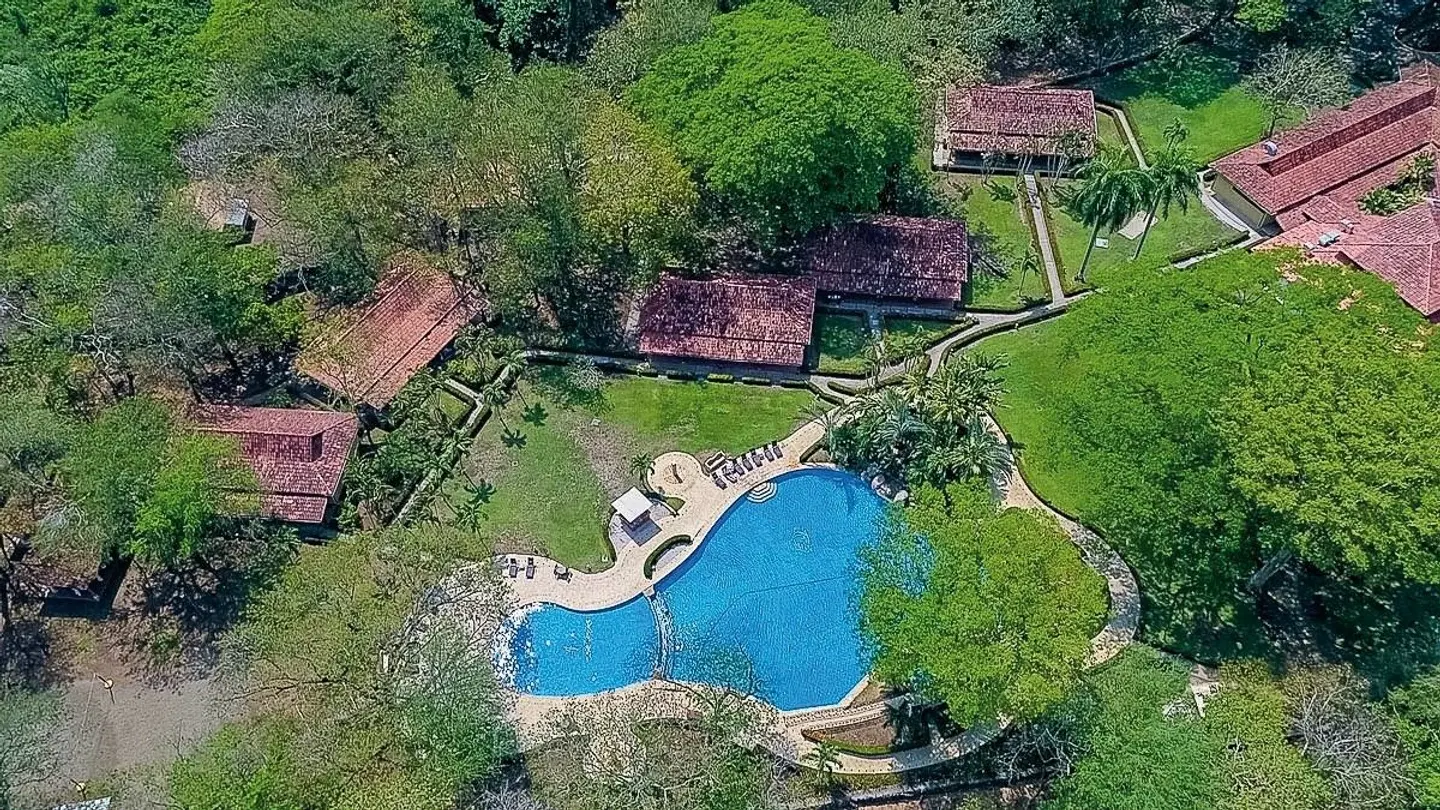 Casa Conde Beachfront Hotel OUTDOOR_POOL