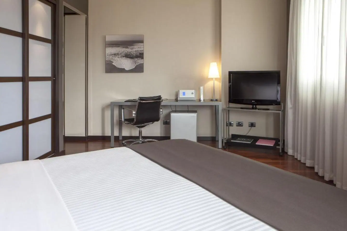 AC Hotel by Marriott Valencia by Marriott ROOM_EXAMPLE