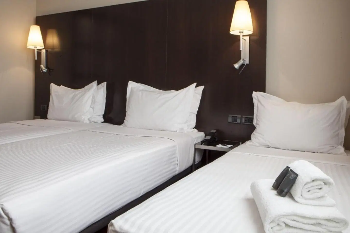 AC Hotel by Marriott Valencia by Marriott ROOM_EXAMPLE