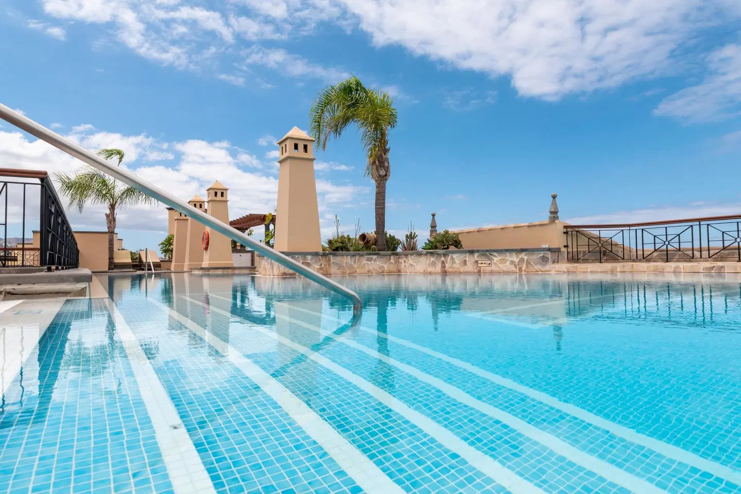 GF Gran Costa Adeje OUTDOOR_POOL