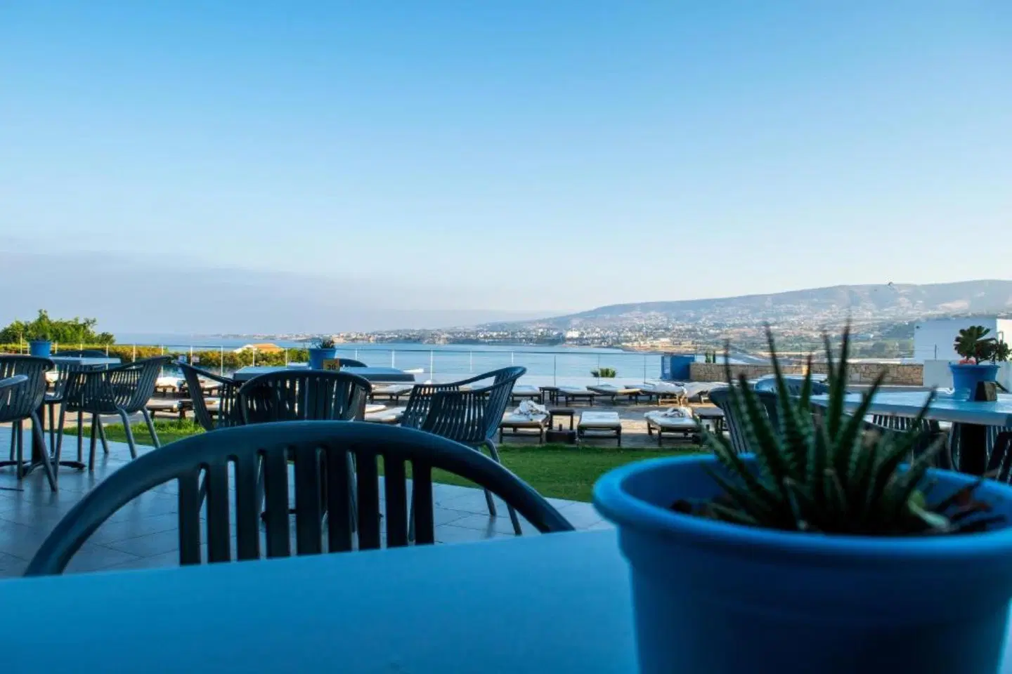 Theo Sunset Bay Hotel OUTDOOR_POOL