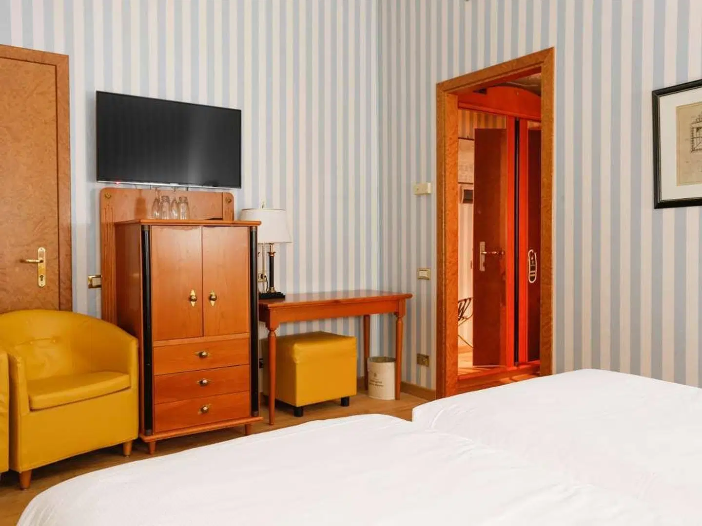 Greif Hotel Maria Theresia ROOM_EXAMPLE