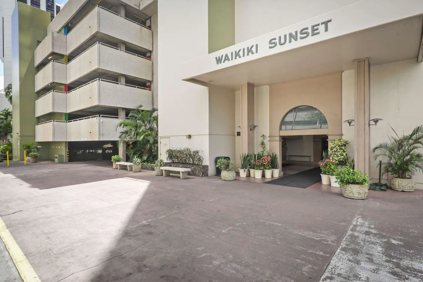 Aston Waikiki Sunset EXTERIOR