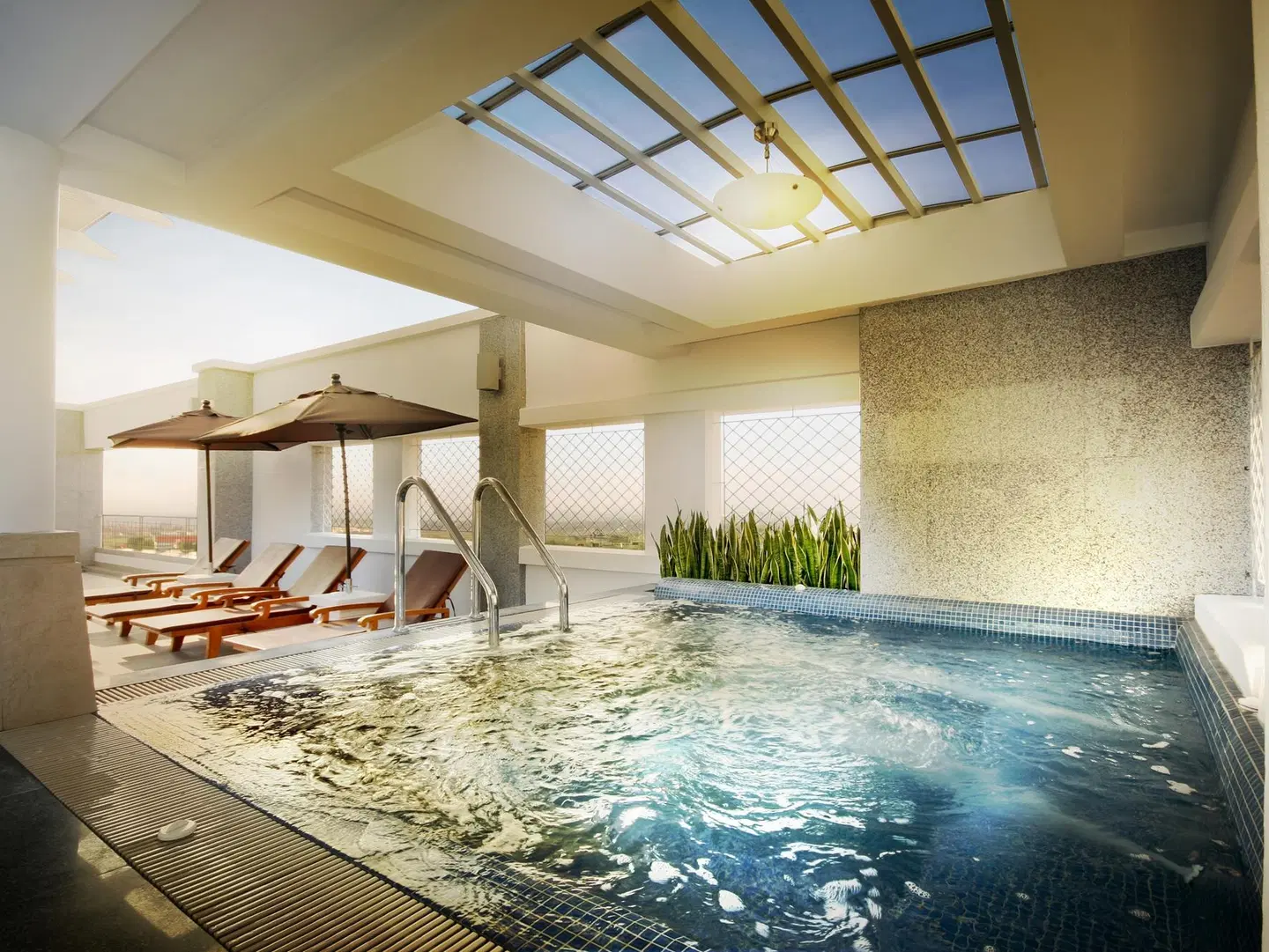 Kantary Ayutthaya INDOOR_POOL