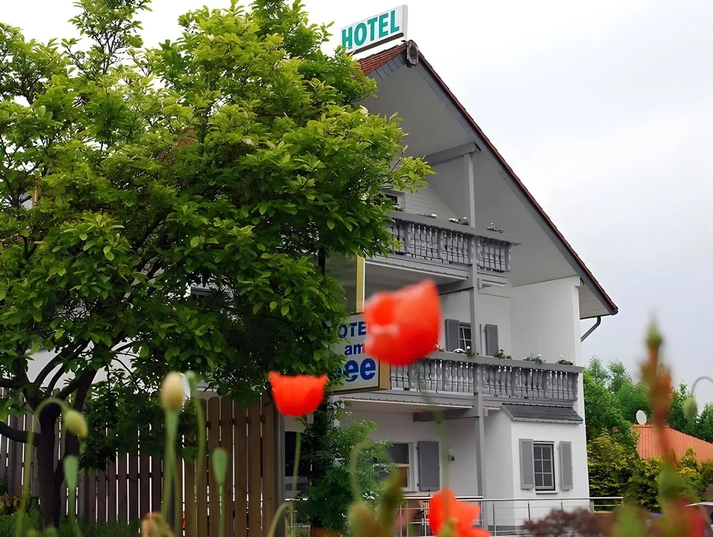 Hotel am See EXTERIOR