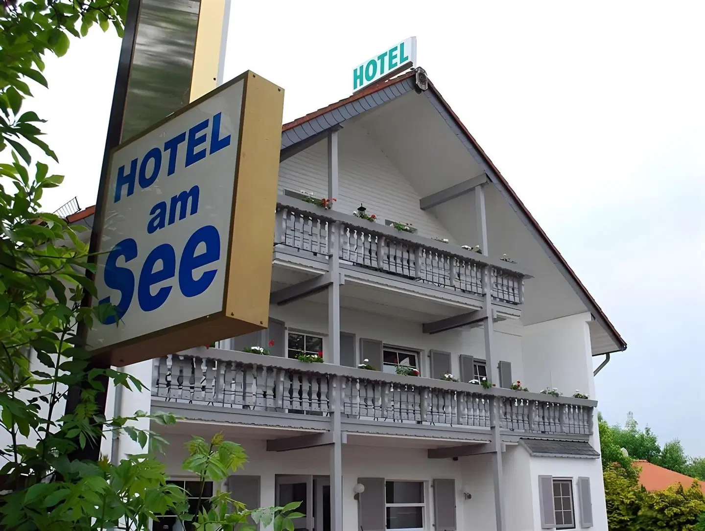 Hotel am See EXTERIOR