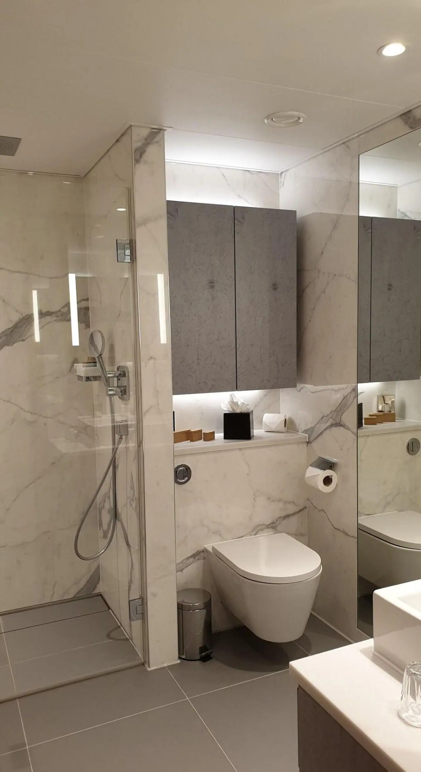 Tower Suites by Blue Orchid Hotels Badezimmer