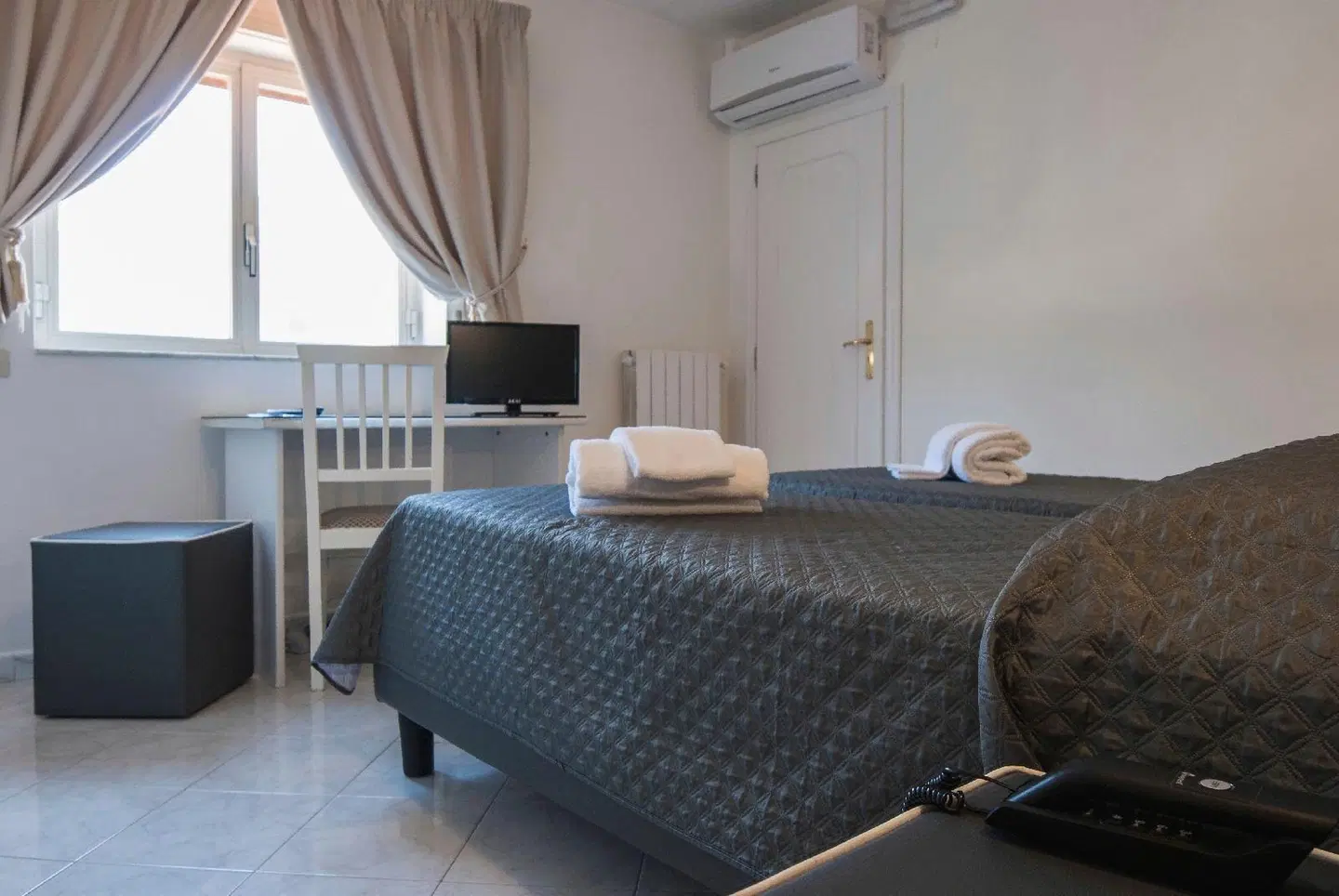 Sisters Hostel ROOM_EXAMPLE