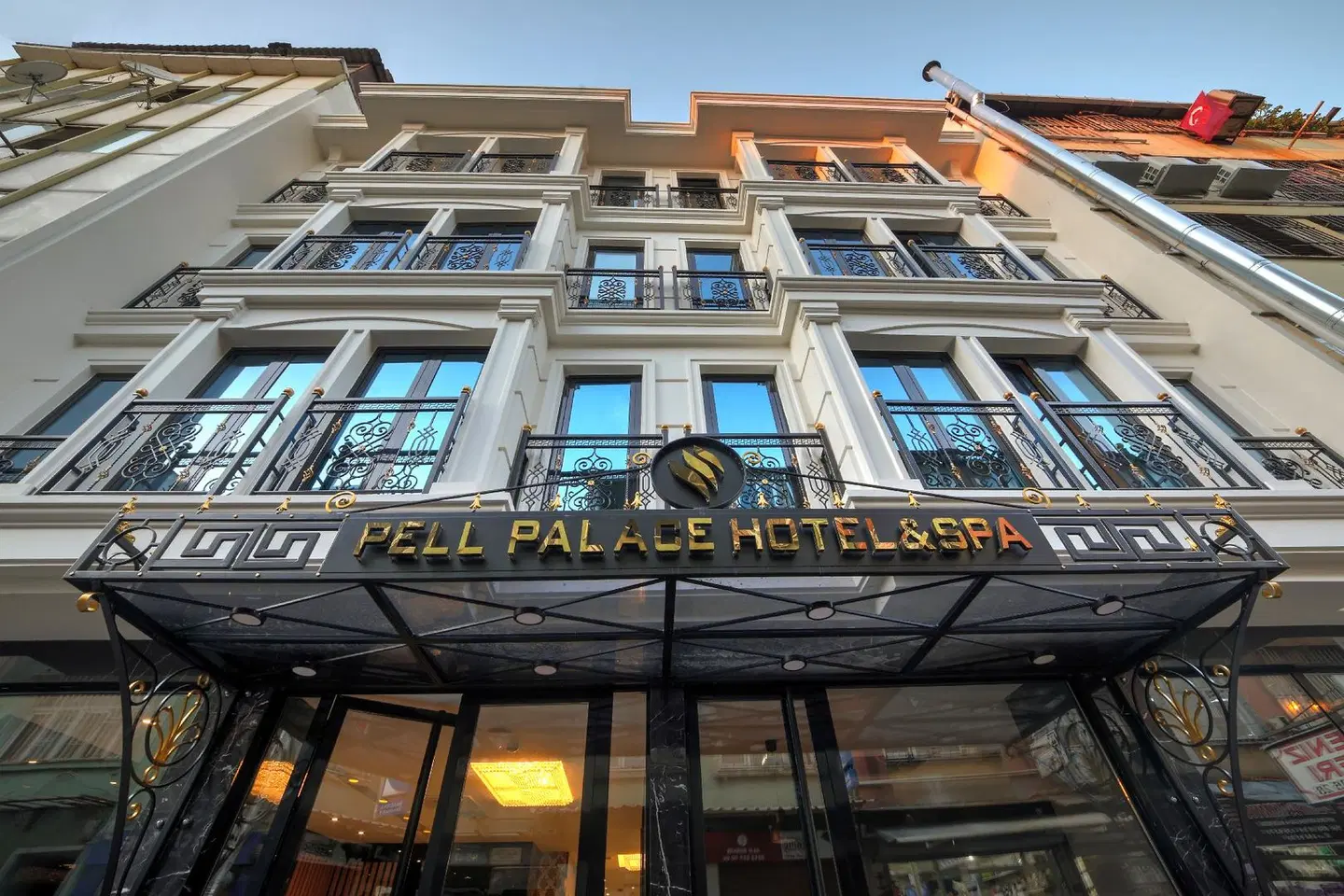 Pell Palace Hotel & SPA EXTERIOR