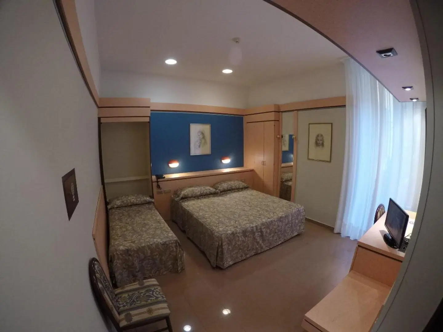 Le Petit Hotel ROOM_EXAMPLE