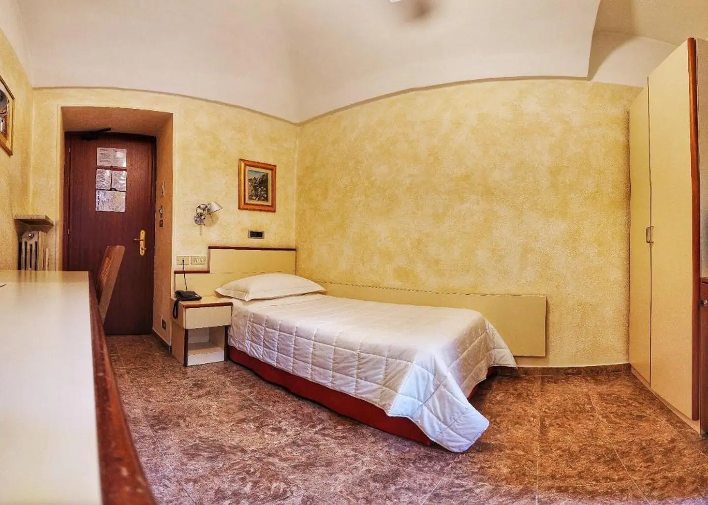 Le Petit Hotel ROOM_EXAMPLE