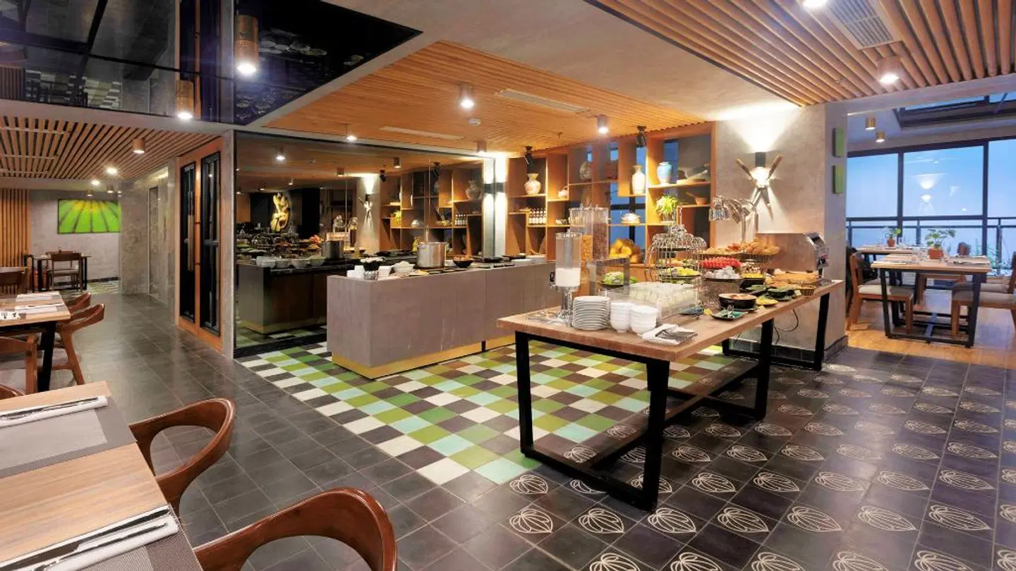 Flower Garden Hotel Restaurant