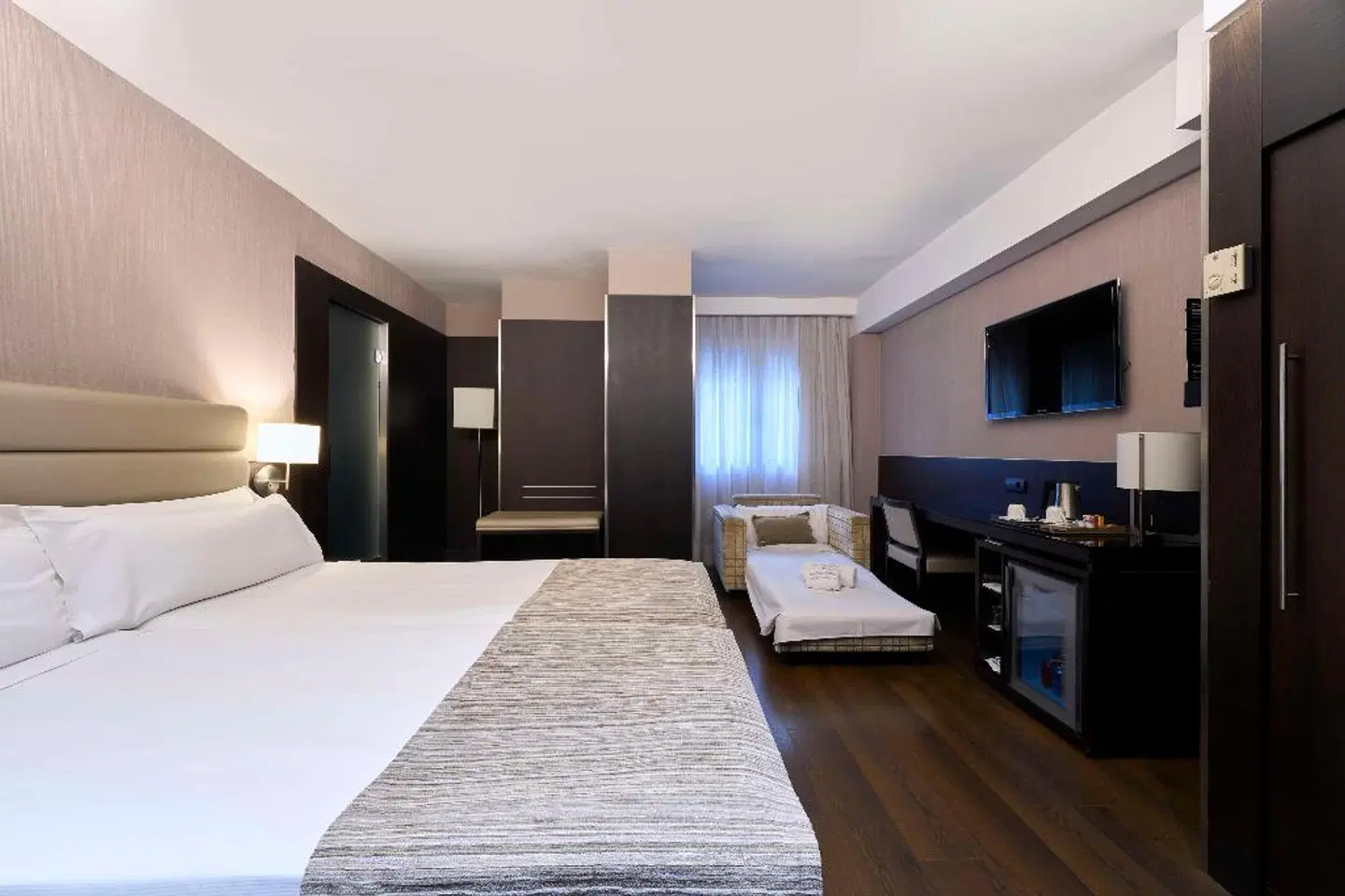 Catalonia Rigoletto ROOM_EXAMPLE