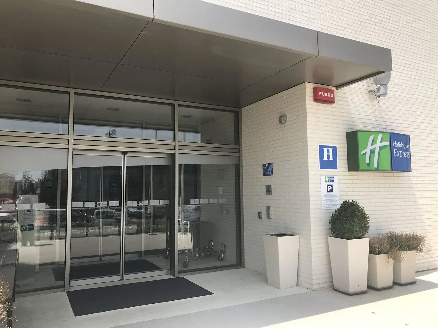 Holiday Inn Express Vitoria EXTERIOR