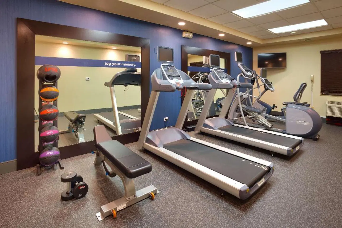 Hampton Inn Irvine East - Lake Forest SPORTS_AND_LEISURE