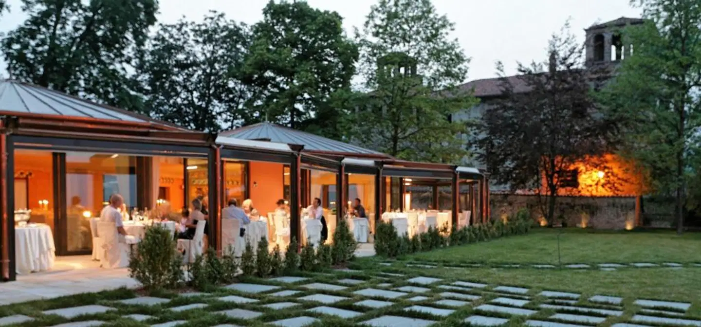 Castello Rosso Terrasse