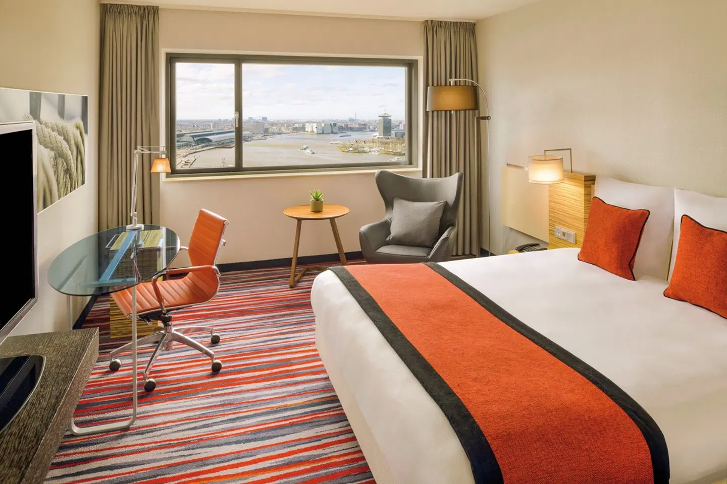 Mövenpick Hotel Amsterdam City Centre ROOM_EXAMPLE