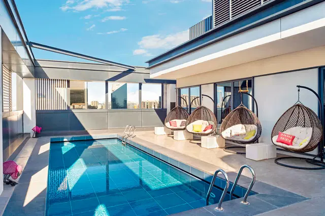 Hampton By Hilton Dubai Al Seef INDOOR_POOL