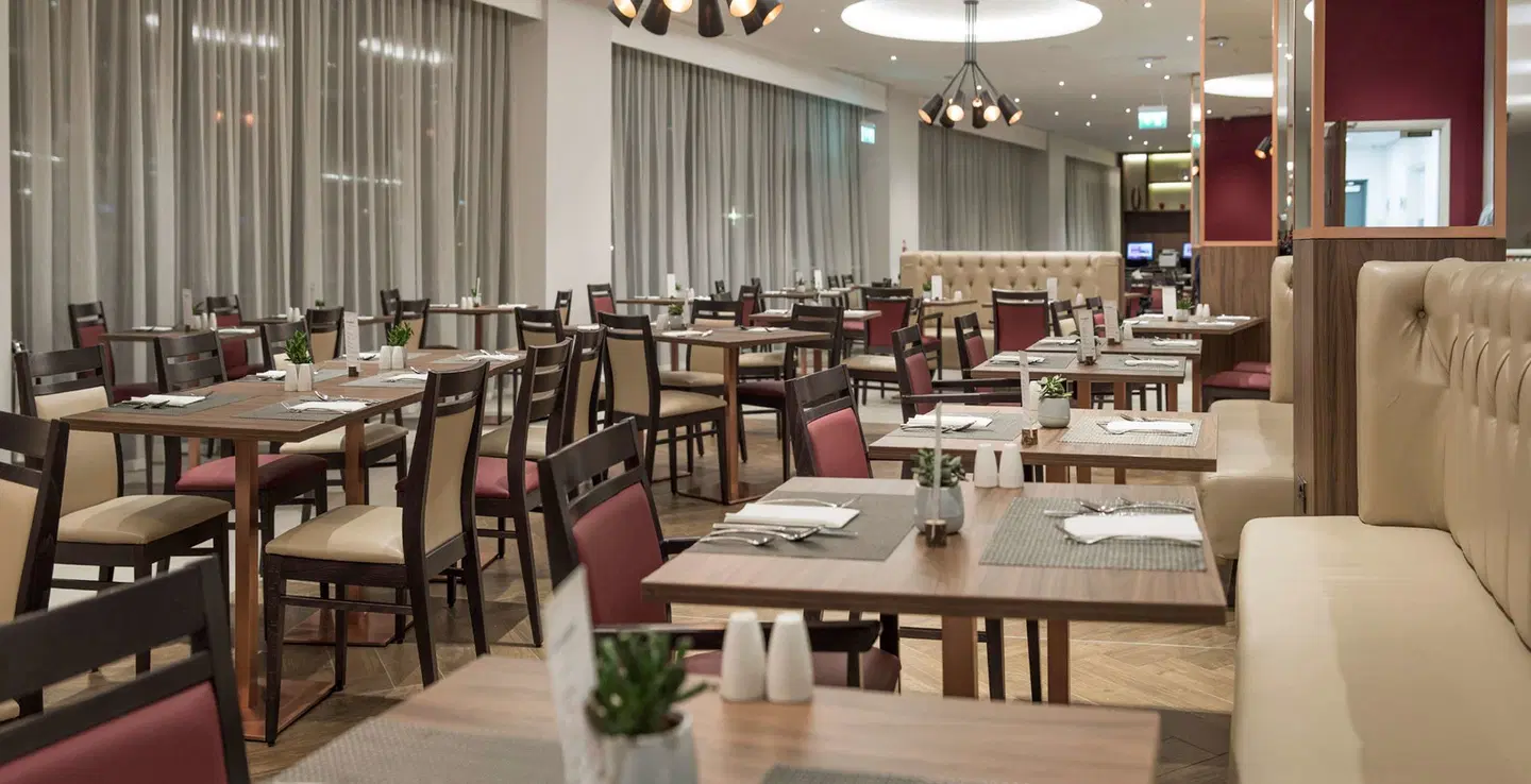 Hilton Garden Inn Manchester Emirates Old Trafford RESTAURANT