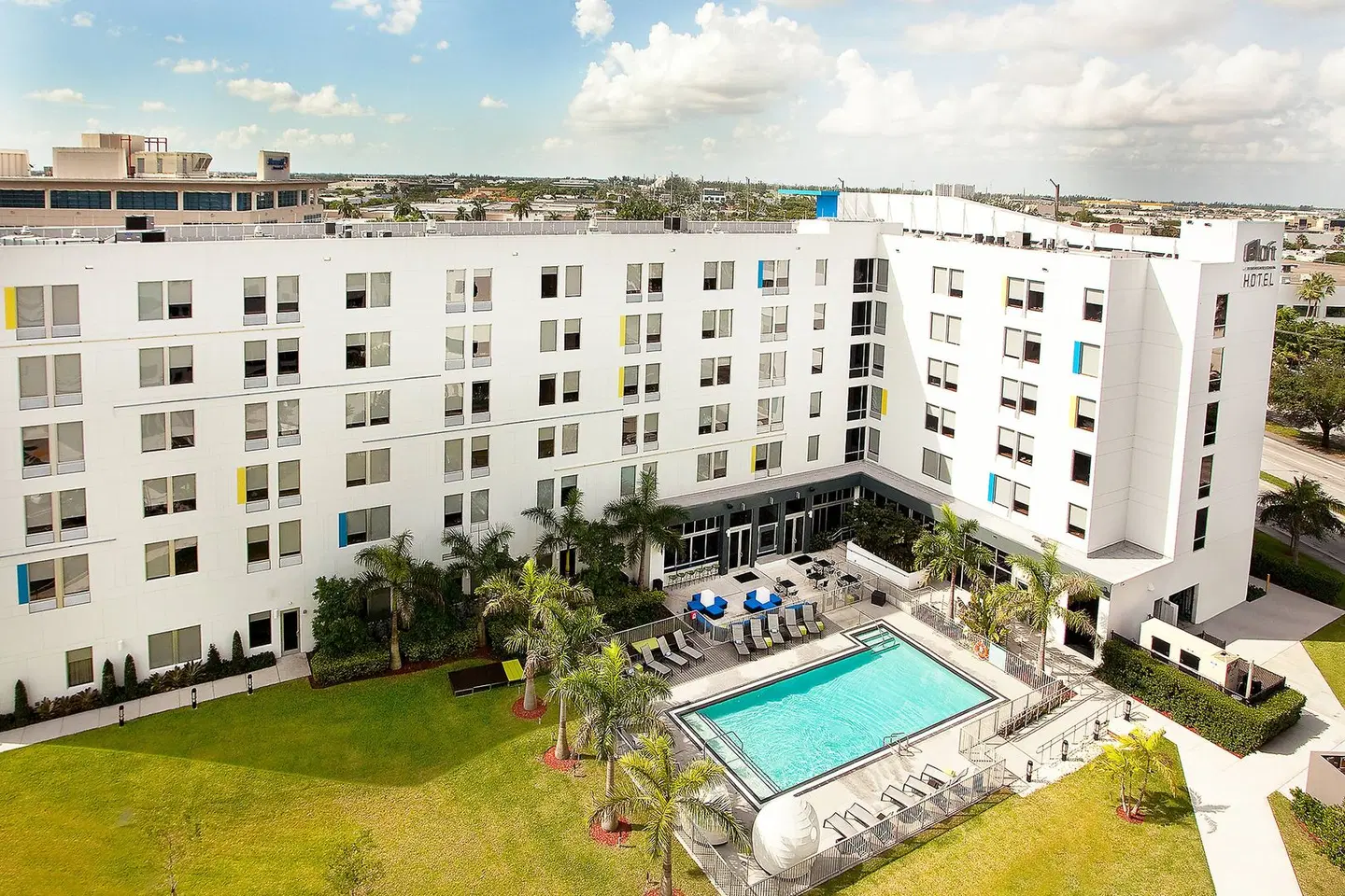 Aloft Miami Doral EXTERIOR