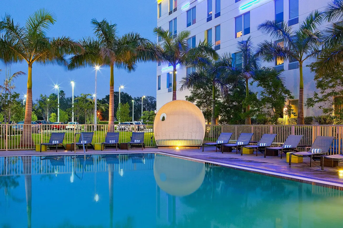 Aloft Miami Doral OUTDOOR_POOL