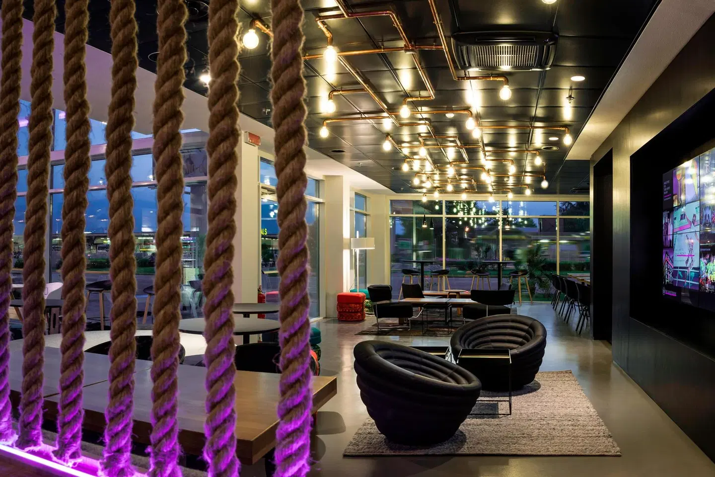 Moxy Milan Malpensa Airport LOUNGE_LOBBY