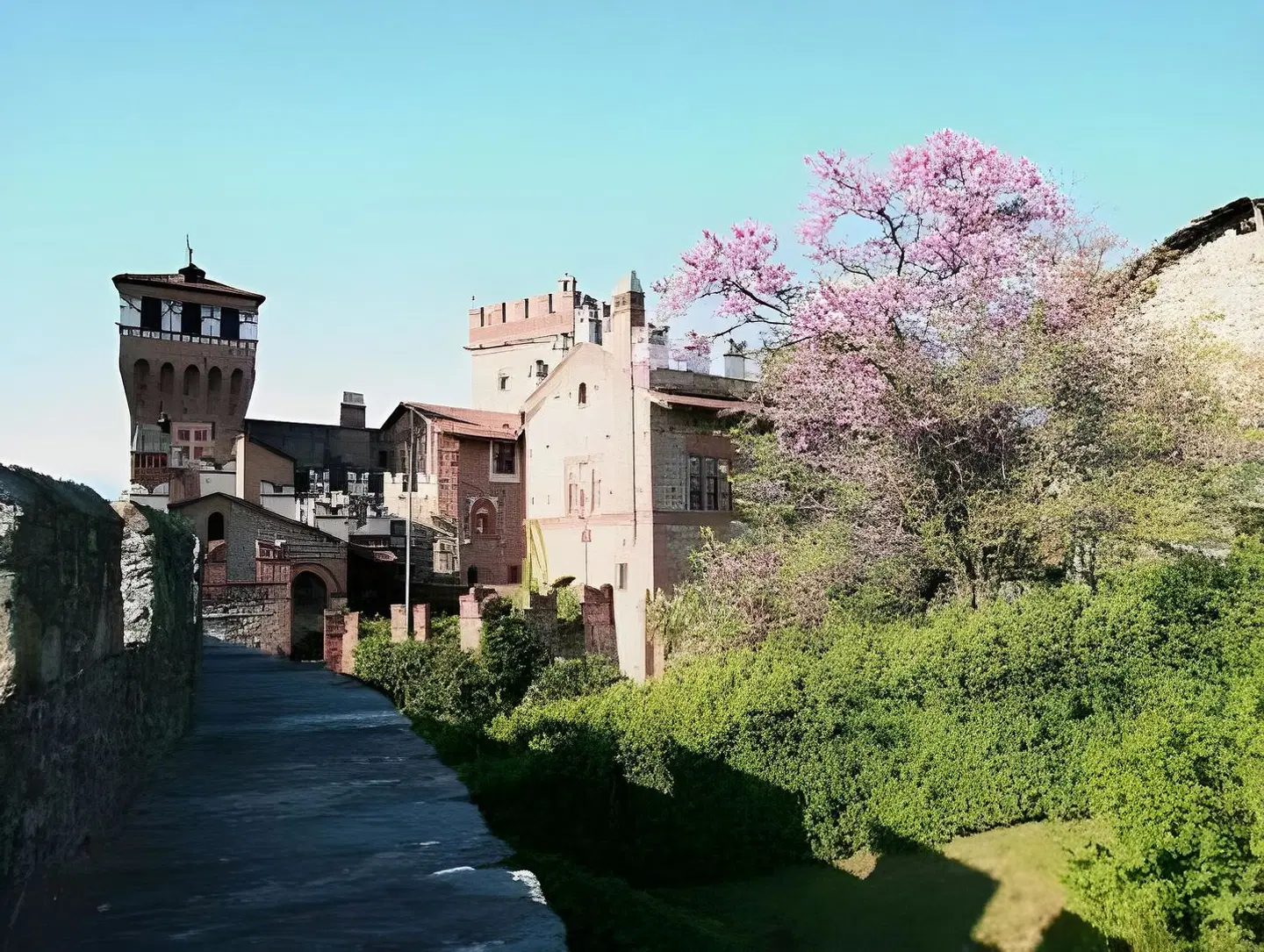 Castello Di Pavone Garten