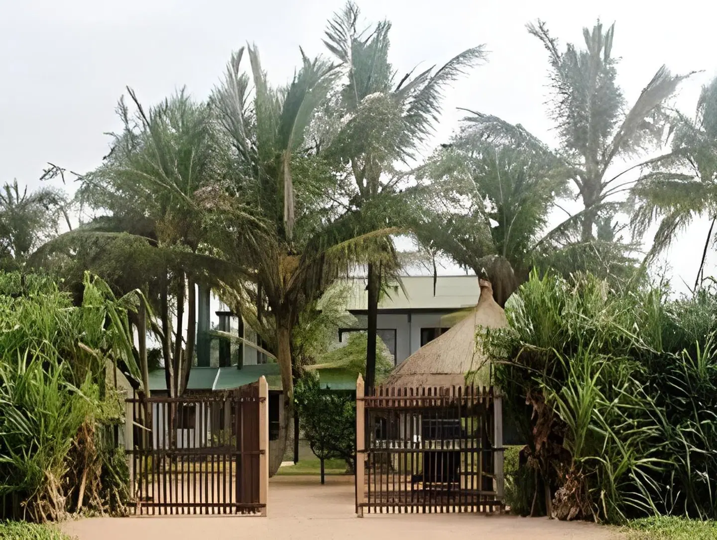 Sea Rock Villa EXTERIOR