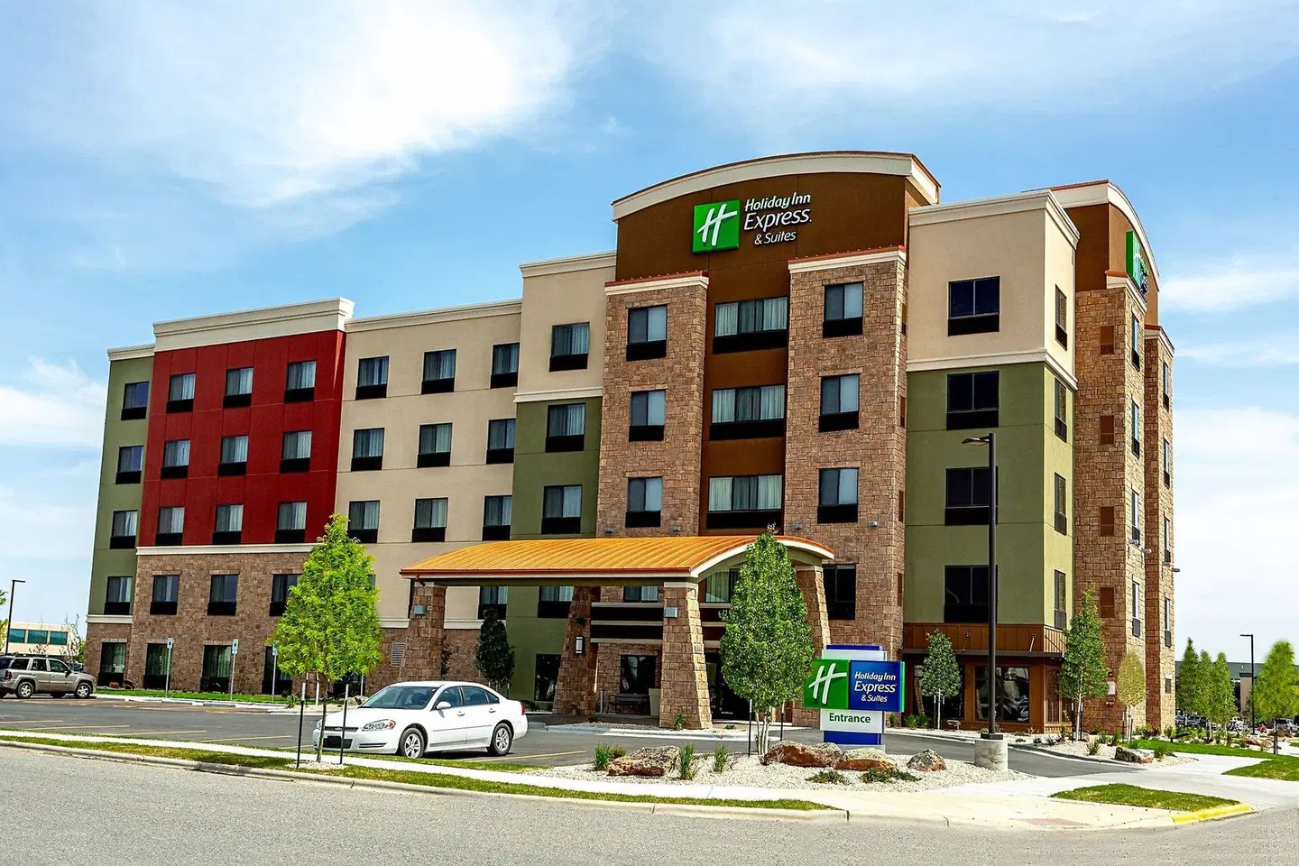 Holiday Inn Express & Suites Billings West EXTERIOR