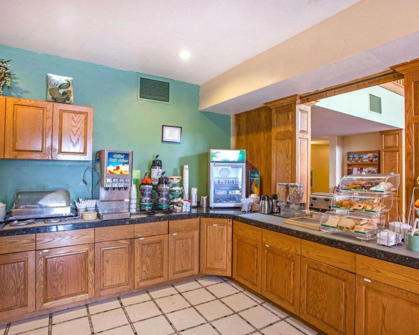 Quality Inn & Suites Airport West Salt Lake City BAR